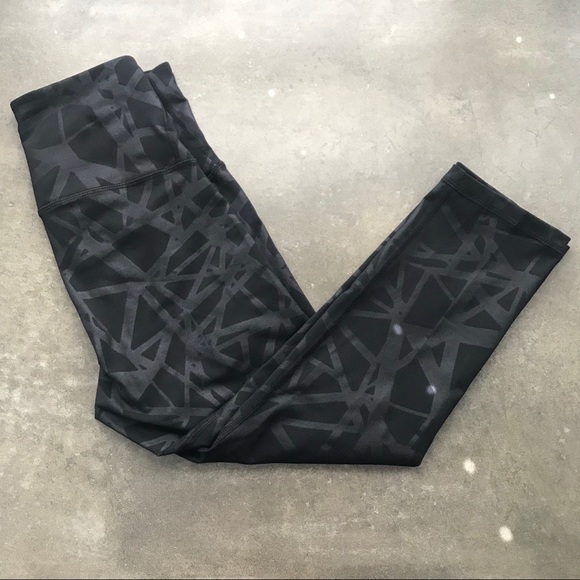 Old Navy Pants - Old Navy Active Crop Leggings